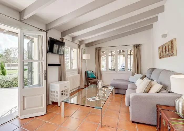 Majoran Family With Pools, Jacuzzi And Gym In Сasa de vacaciones *