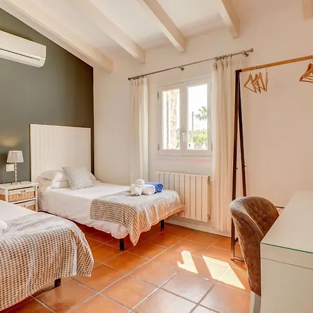 Majoran Family With Pools, Jacuzzi&gym In