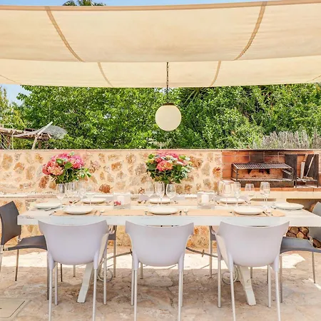 Majoran Family With Pools, Jacuzzi And Gym In Pollença