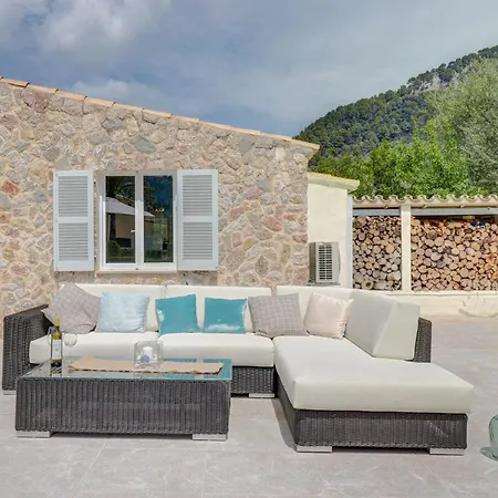 Majoran Family With Pools, Jacuzzi And Gym In Semesterbostad