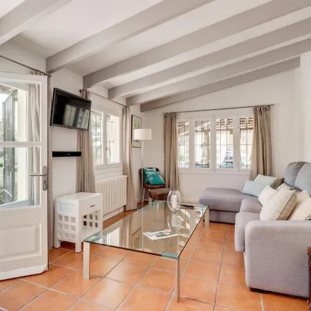 Majoran Family With Pools, Jacuzzi And Gym In Semesterbostad *