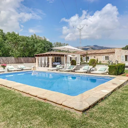 Majoran Family With Pools, Jacuzzi And Gym In Pollença