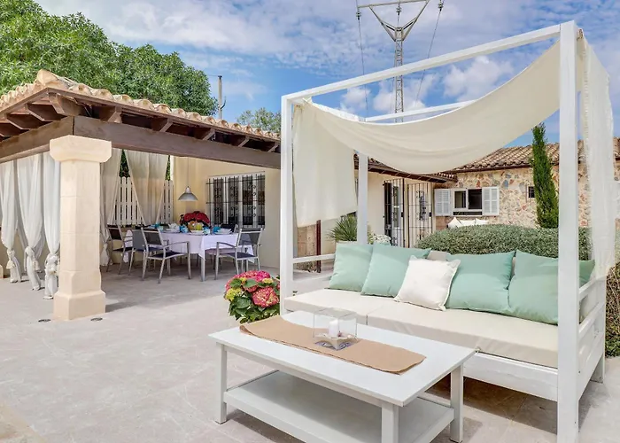 بيت للعطل Majoran Family With Pools, Jacuzzi And Gym In بويينسا