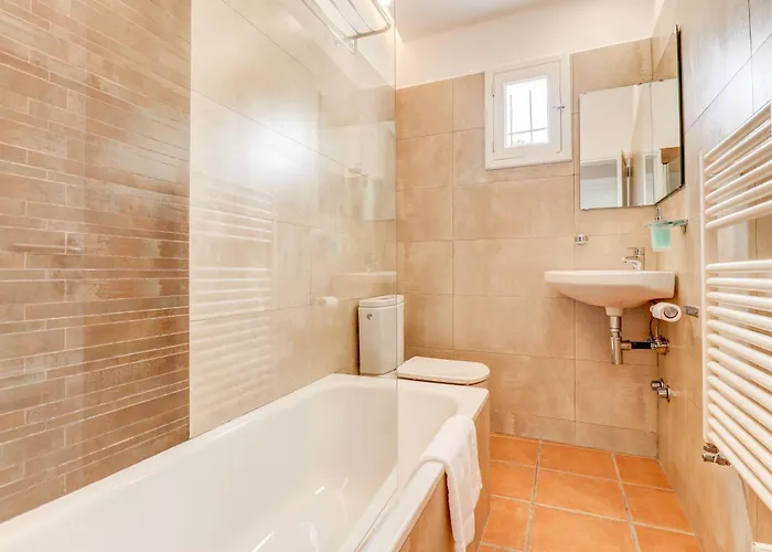 Majoran Family With Pools, Jacuzzi And Gym In بيت للعطل بويينسا