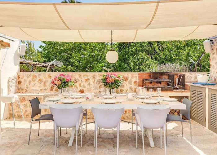 Majoran Family With Pools, Jacuzzi And Gym In بويينسا